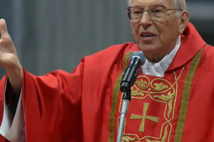 Cardinal Giovanni Battista Re, Dean of the College of Cardinals, gives the homily at the ‘Pro Eligendo Romano Pontifice’ Mass in St. Peter's Basilica on May 7, 2025 in St. Peter’s Basilica.