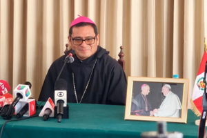 Current Chiclayo Bishop Edinson Farfán at a press conference on Friday, May 9, 2025.