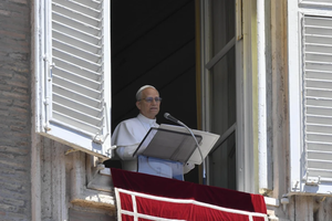 Pope Leo XIV prayed the Regina Caeli from the window of the Apostolic Palace for the first time on May 25, 2025.