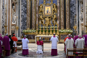 Pope Leo XIV prays at St. Mary Major, May 25, 2025.