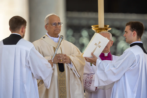Pope Leo XIV gcelebrates the Holy Mass Holy Mass for Jubilee of Families, Children, Grandparents and the Elderly at St. Peter's Square on Sunday, June 1, 2025