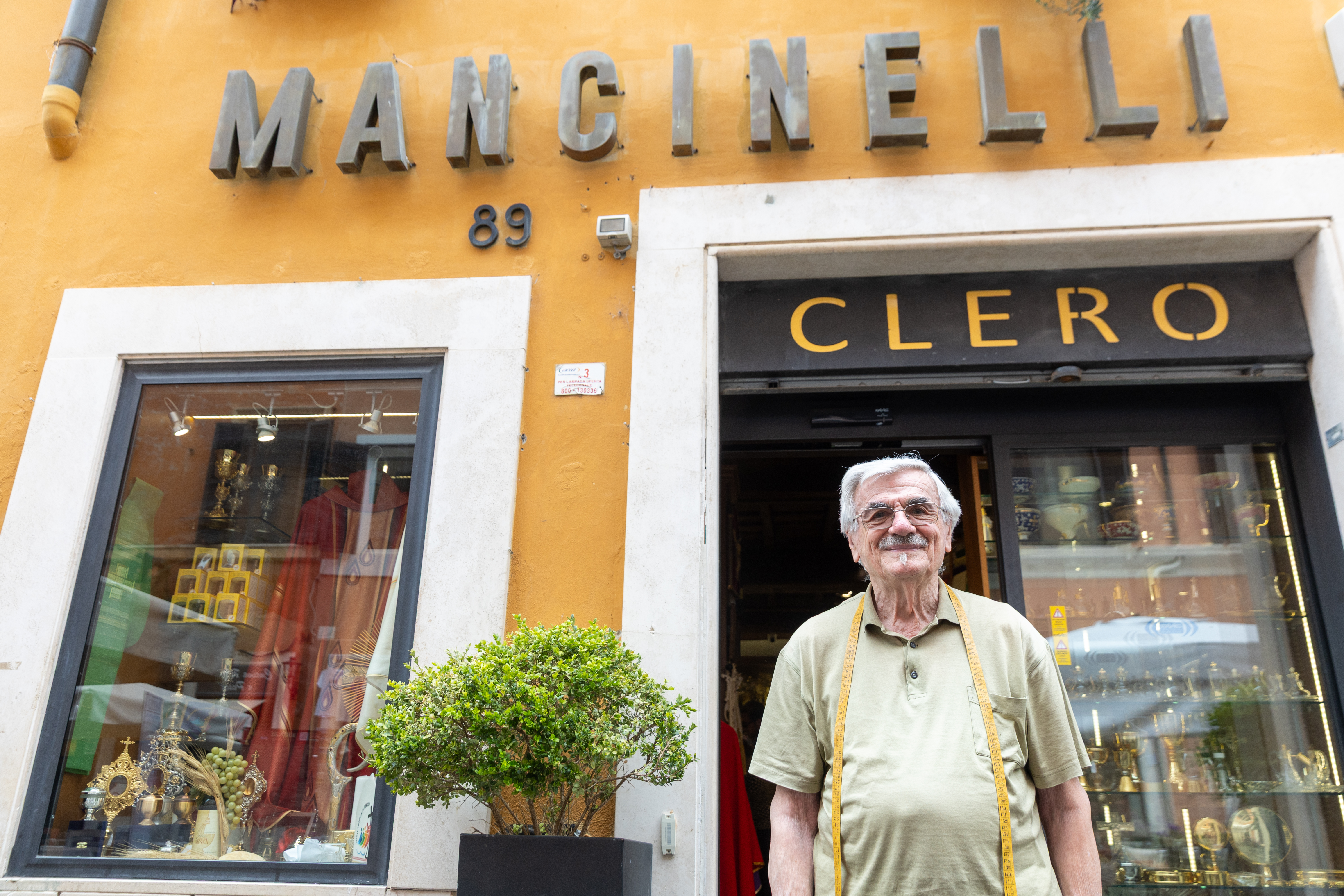 20250619130652_e15d92da8f113b93539c35679d63fa7d2101758882d95b55e334f2cd81890792 Tailor in the Pope’s Service| National Catholic Register