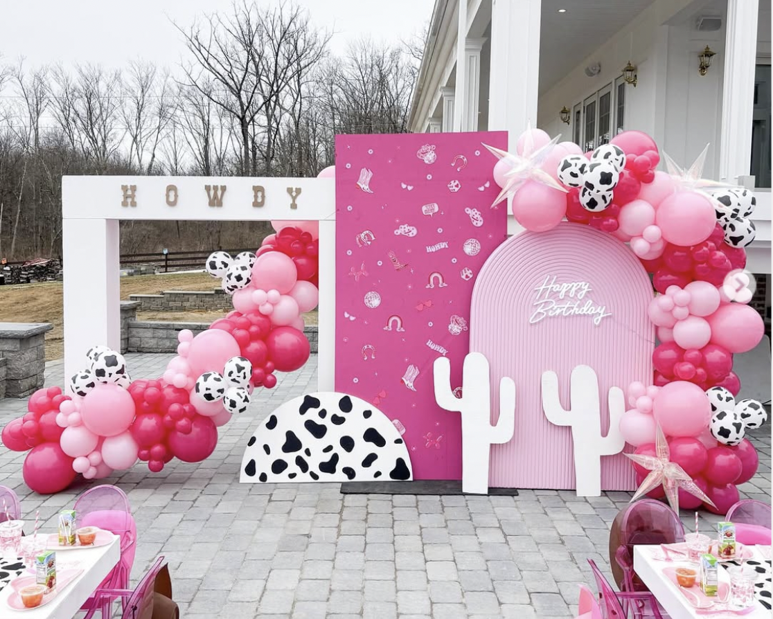 Balloons by D works with clients to bring all sorts of balloon installations to life.