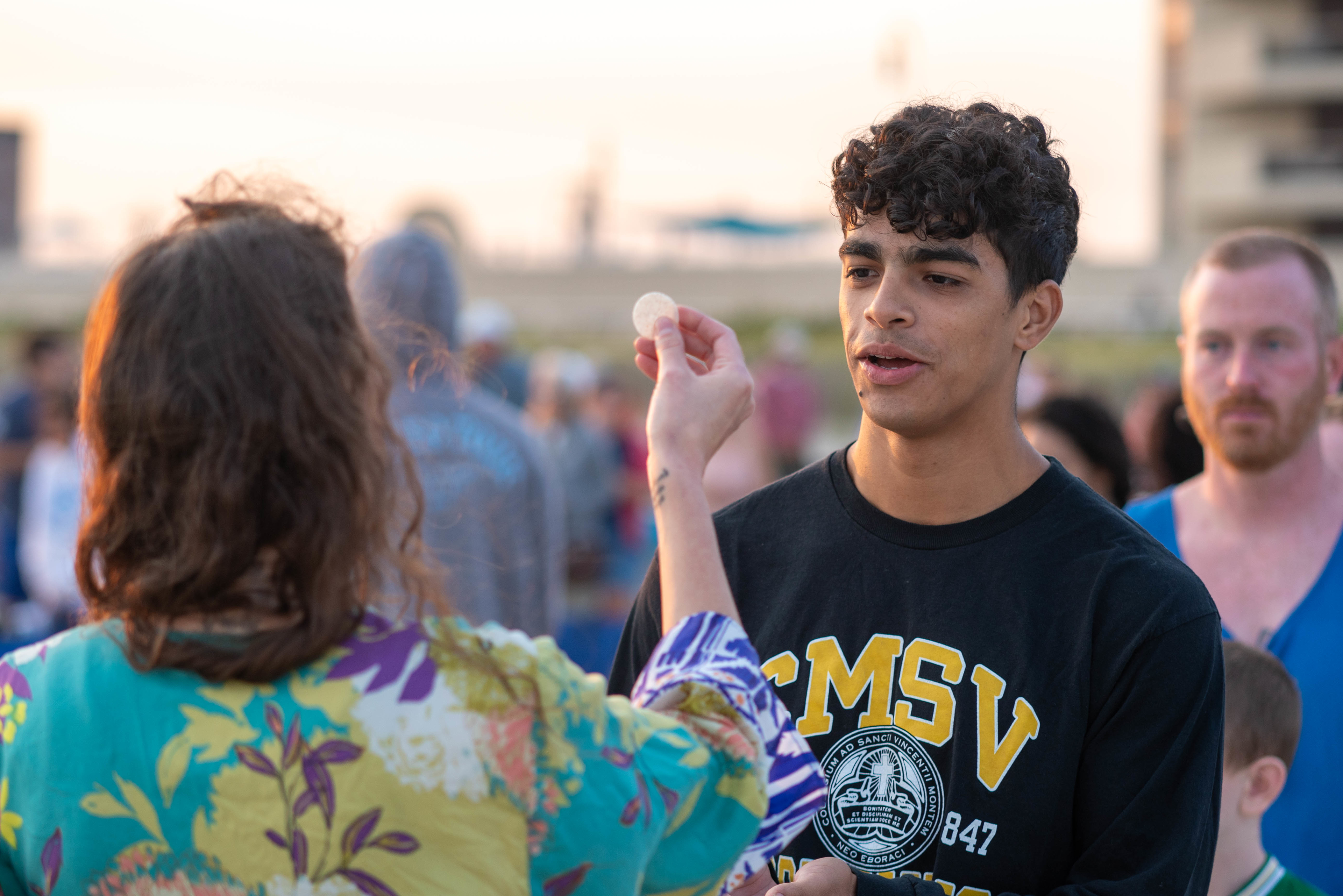 20250715220736_20925206cc5dcd2c73dc0825a465dff98260c5d70b81203dc3d47111b11662c9 Hundreds Attend Long Island’s ‘Beach Catholic’ Summer Mass| National Catholic Register