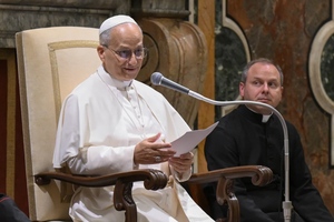 Papa Leo XIV 25. srpnja 2025. obratio se svećenicima koji pripadaju Društvu St. Xaviera i sudionicima mjesečnog tečaja sjemeništarskog formatora na pontifičkom Athenaeum Regina Apostolorum u Vatikanu. Papa Leo XIV 25. srpnja 2025. obratio se svećenicima koji pripadaju Društvu St. Xaviera i sudionicima mjesečnog tečaja sjemeništarskog formatora na pontifičkom Athenaeum Regina Apostolorum u Vatikanu.