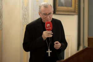 Cardinal Pietro Parolin speaks at an EWTN dinner in Frascati, Italy, Oct. 19, 2022.