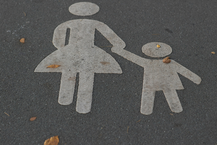 Cash Aid to Single Mothers Fails to Improve Child Outcomes, Study Finds