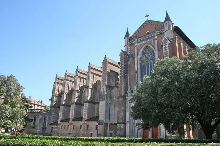The side of Toulouse Cathedral (Cathédrale Saint-Étienne de Toulouse) in Toulouse in the South of France