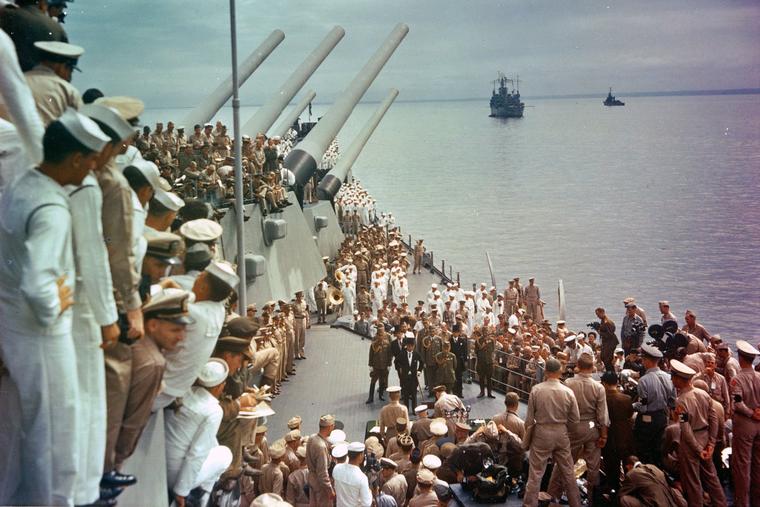 【歴史資料】終戦記念日 8/14/1945 Oakland Tribune 号外 Newspapers.com on X: 