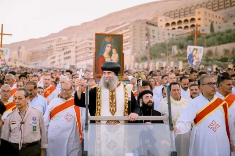 Hundreds of Thousands Gather at Egypt&rsquo;s Assiut Monastery to Honor the Virgin Mary