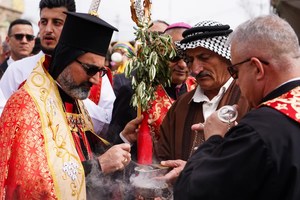 Father Rony Salim, chancellor of the Syriac Catholic Archdiocese of Mosul, shared with ACI MENA, CNA’s Arabic-language news partner, that the bishop has called Qaraqosh the “City of Hosanna” due to its uniquely spirited celebration marked by hymns, prayers, and massive crowds of worshippers.