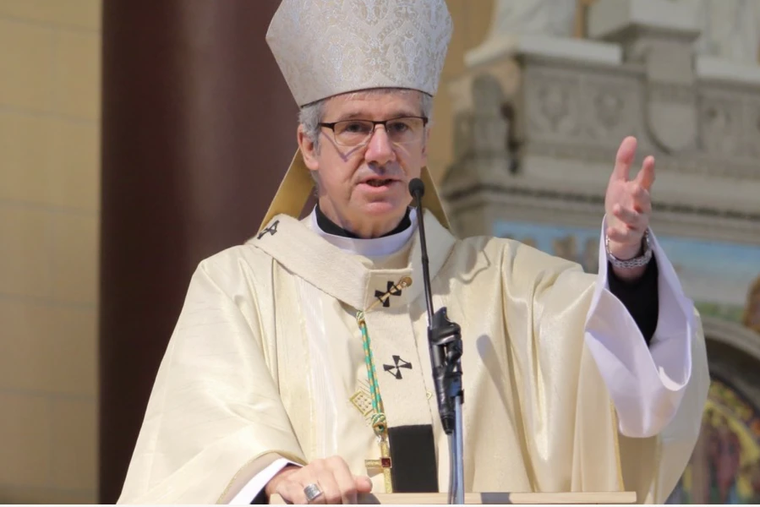 Quebec&rsquo;s Proposed Prayer Ban &lsquo;Like Forbidding Thought Itself,&rsquo; Montreal Archbishop Says