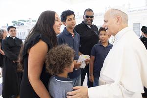 The Raimundo family meets Pope Leo XIV.