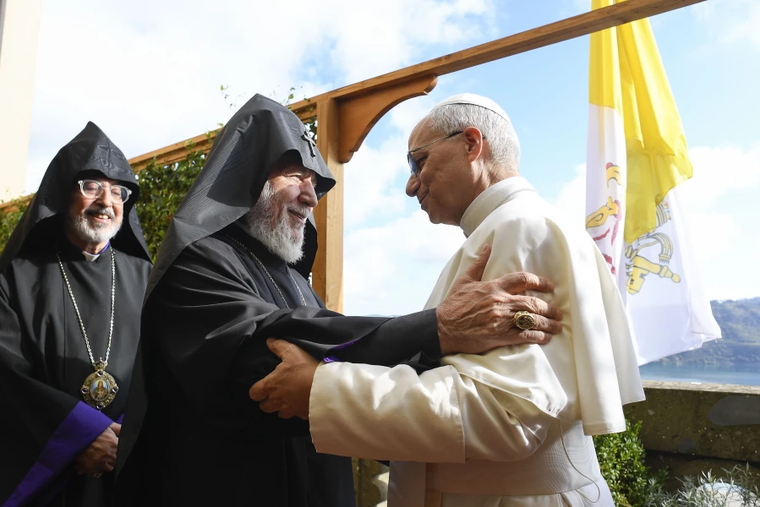 Armenian Patriarch Invites Pope Leo XIV to Visit Armenia
