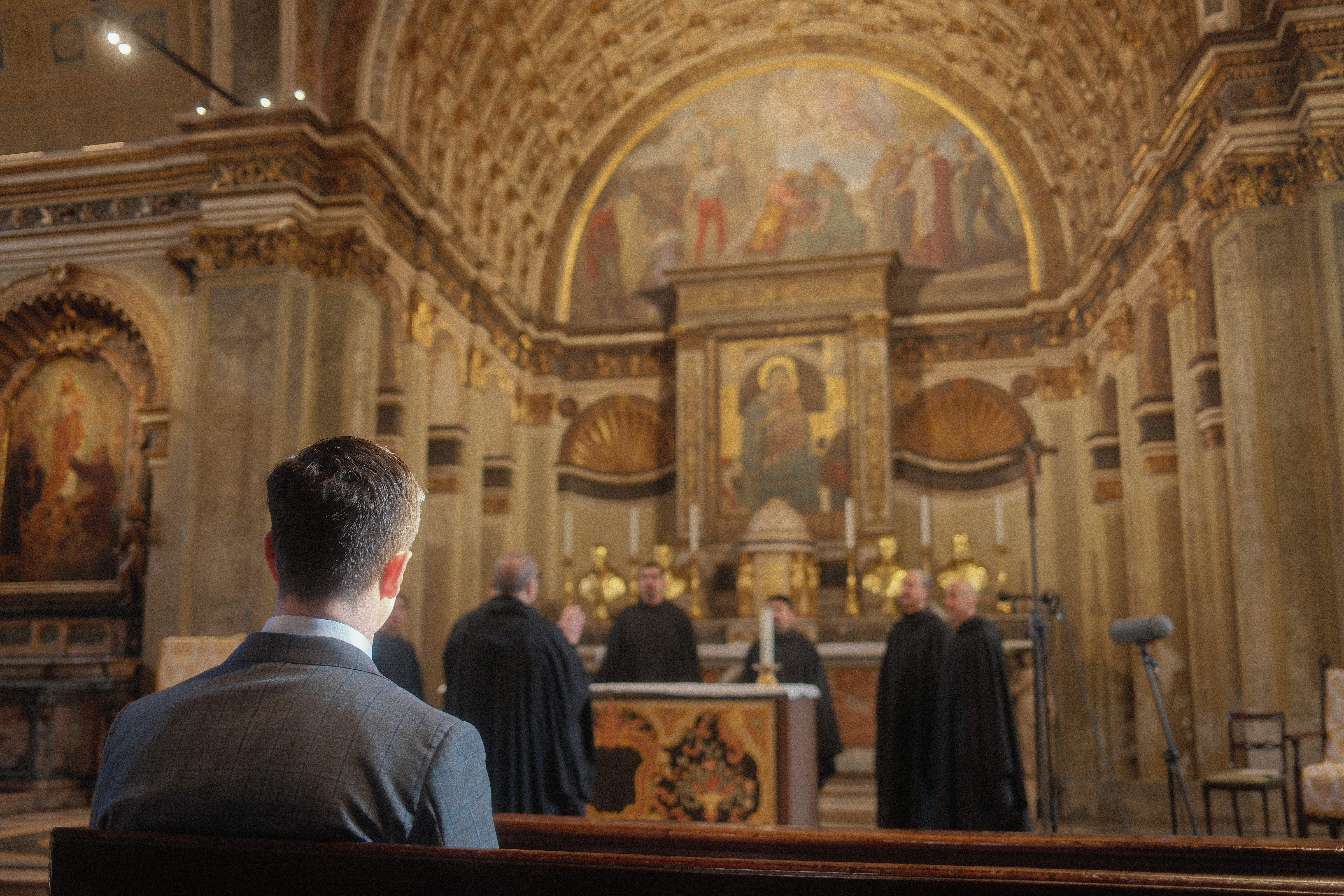 David Henrie sings alongside a band in Seeking Beauty on EWTN+.