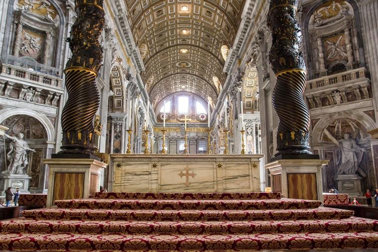 At Request of Pope Leo, Cardinal Presides Over Act of Reparation to Restore Sanctity in St. Peter’s Basilica Following Altar Desecration