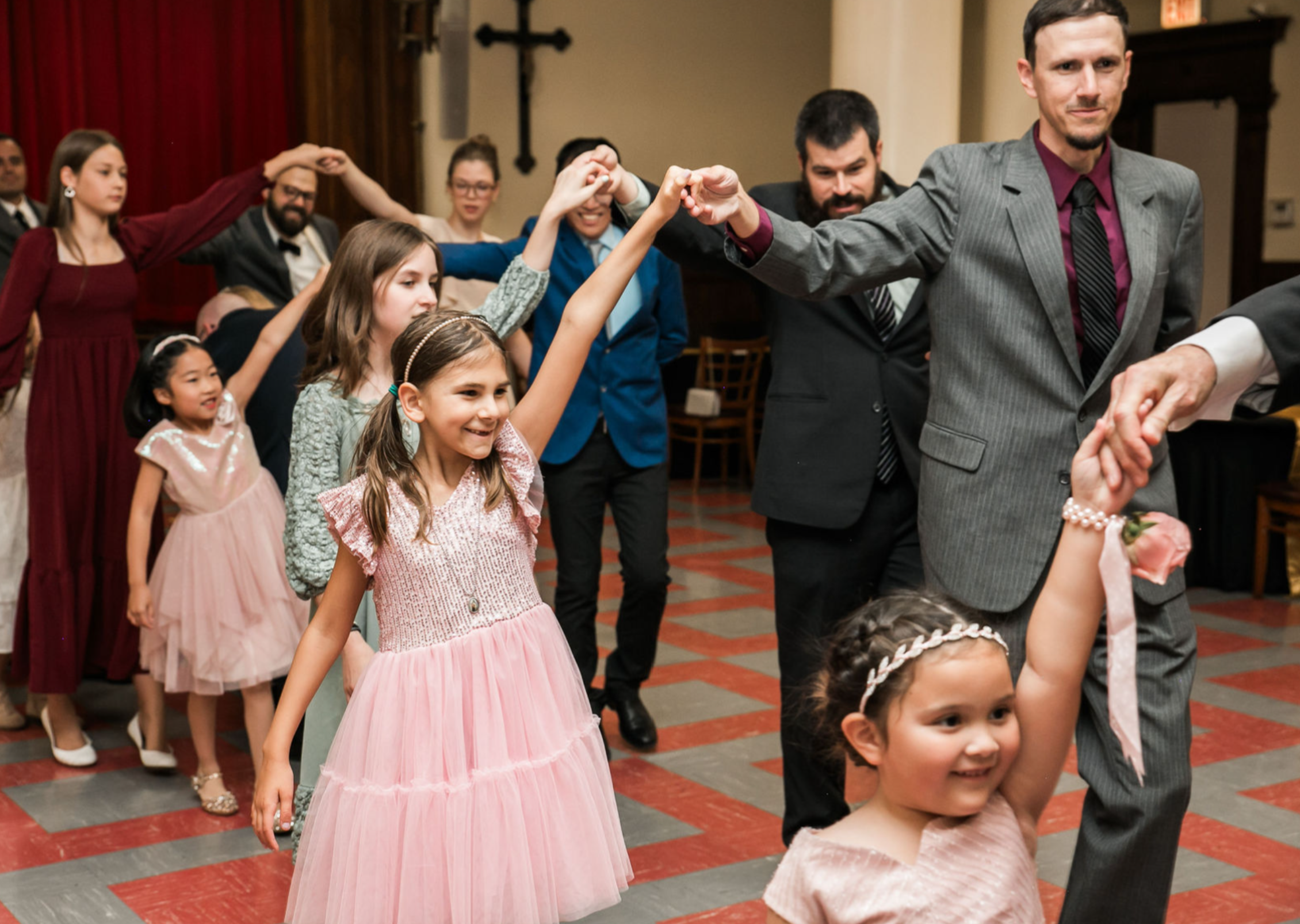 20251024191032_1f84bc45e29b8fa4820fa4b77539c2755110aeec50cdc0292fd79c3b8e0ba7c6 Chicago Parish Hosts Ball| National Catholic Register