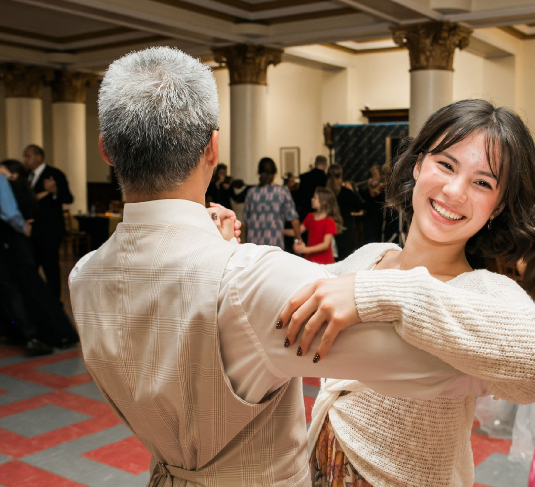 20251024191036_2603bb943b1c4cf8ae1cfc2e67e11e1110bb2687f8c455d1c3f4d4aad02d0b3a Chicago Parish Hosts Ball| National Catholic Register