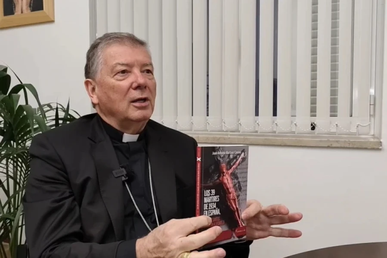 Bishop Juan Antonio Martínez Camino is the auxiliary bishop of Madrid.