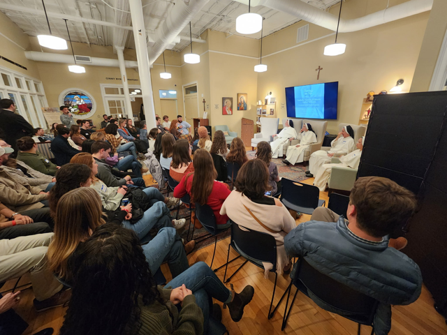 Greenville Bookstore Offers ‘Christ on Main’ Street to Those Thirsting for Him