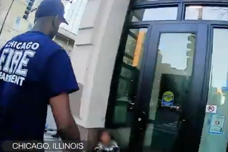 Sidewalk Counselor Finds Woman Crying in Pain Outside Planned Parenthood in Chicago