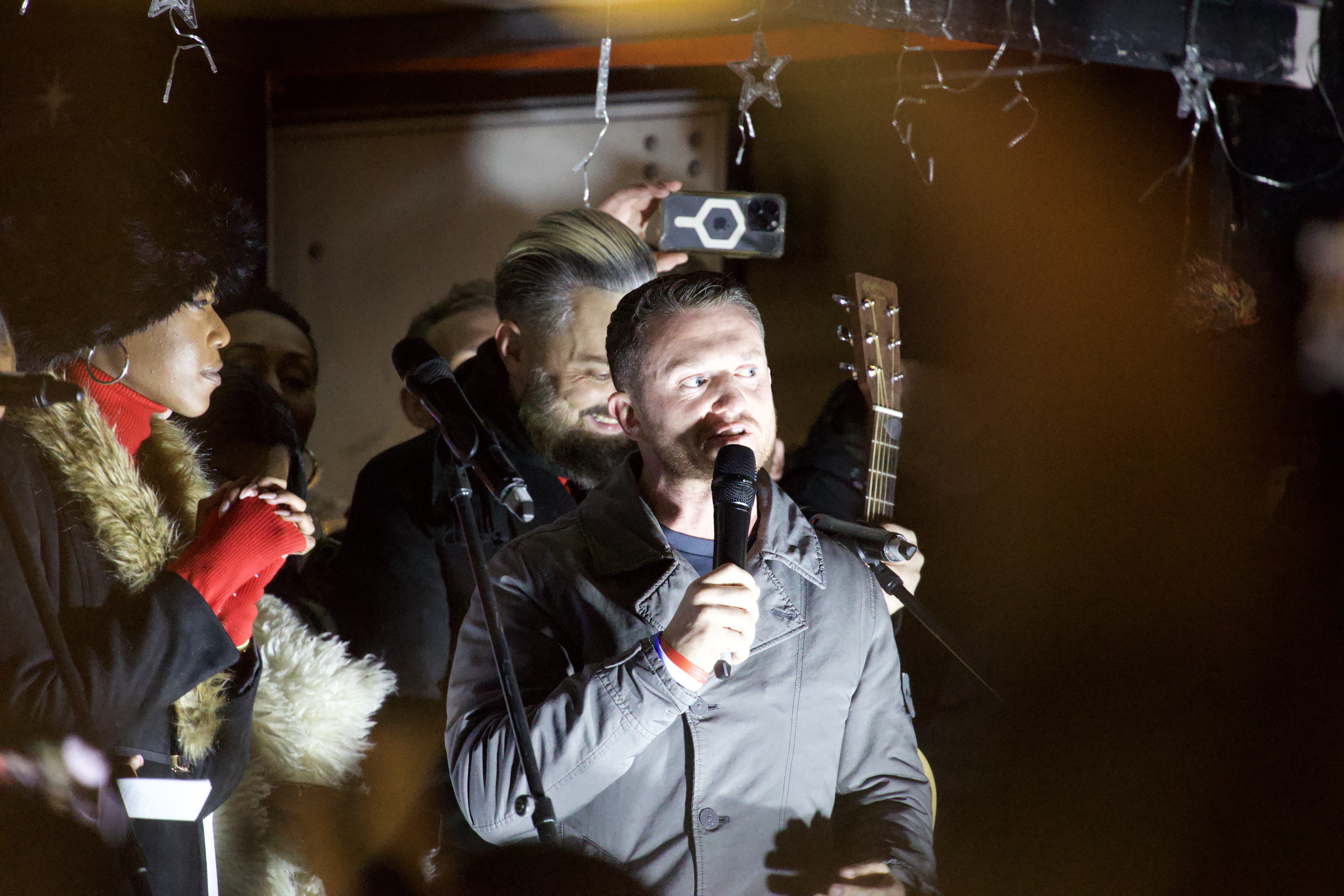 20251216121220_35bfc9b94a66f9f7d240715b6295bc44ffb915458d6dbbfb452b8bf761d8a7ab Tommy Robinson’s Carol Service Stirs British Christians| National Catholic Register