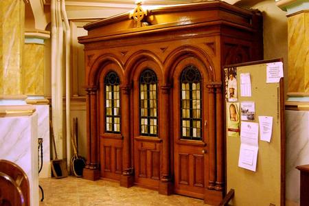 Arizona Bill Would Hit Priests With Felony If They Fail to Break Confessional Seal to Report Abuse