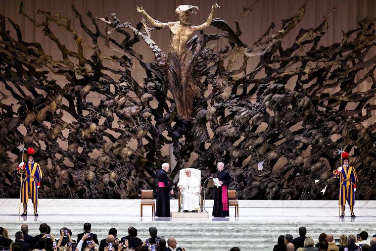 Why I Love the &lsquo;Ugly&rsquo; Resurrection Sculpture in the Paul VI Hall