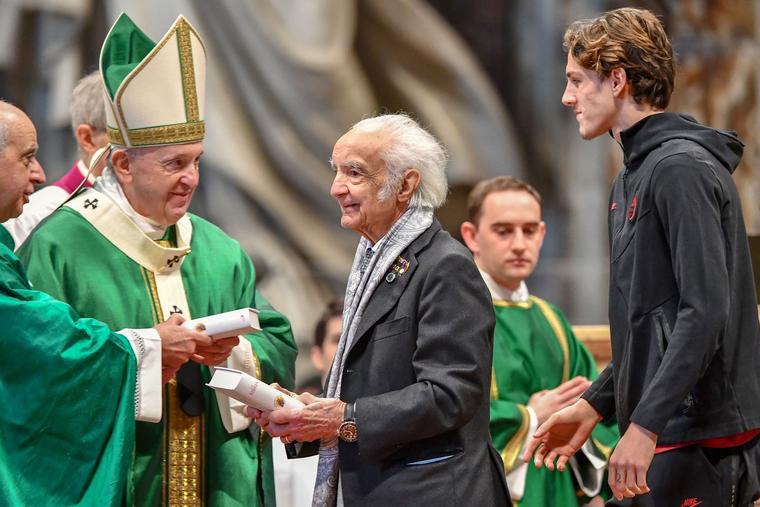 Italian Physicist Antonino Zichichi, Key Figure in John Paul II&rsquo;s Dialogue With Science, Dies at 96