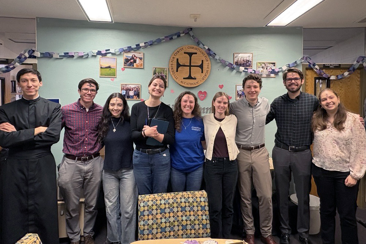 2026021818020_37de2c85a89e32cb930096e335f9dd6b131164f20484769be369f1dbdc98ca6c Catholic Students Marked by Faith on a Secular Campus| National Catholic Register