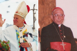 (L-R) Pope John Paul II and Cardinal Agostino Casaroli.