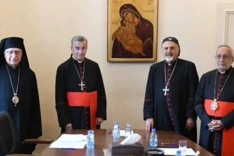 The patriarchs and bishops of Lebanon have called for “perseverance in prayer for peace.” 