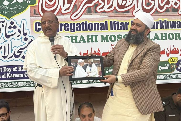 Pakistani Christians Join Muslims for Ramadan Meals Amid Iran War Fallout