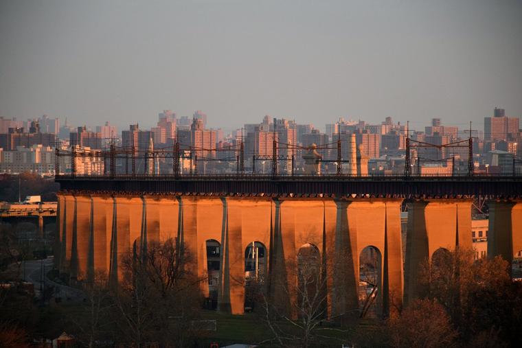 &lsquo;&Egrave; un Bel Giorno&rsquo;: A Bronx Morning Reveals God&rsquo;s Glory