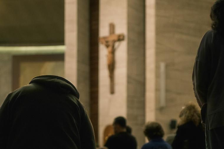 Young US Men Overtake Women in Saying Religion Is &lsquo;Very Important&rsquo;