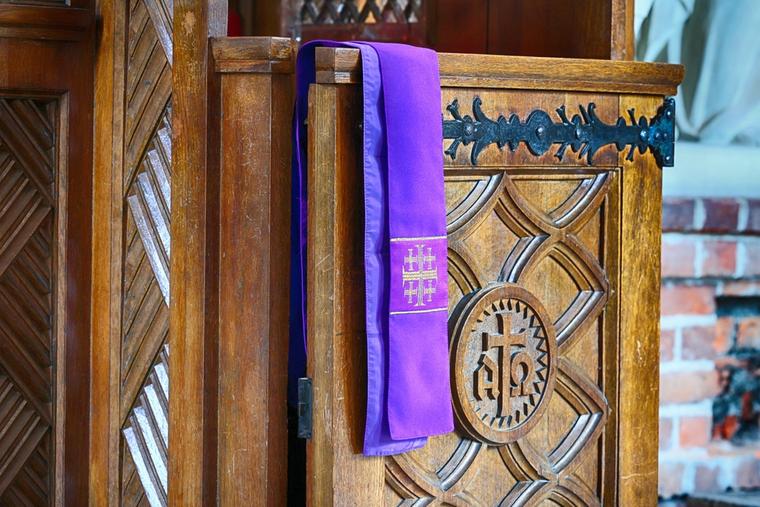 Charlotte Diocese Says Priest Did Not Violate Conduct Policies During Confession With Teens