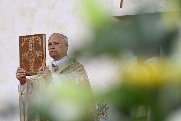 PHOTOS: Pope Leo XIV Departs Africa, Returns to Rome After 11-Day Papal Trip