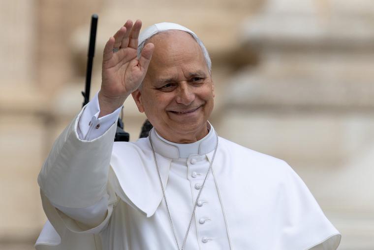 Inside Pope Leo&rsquo;s Customer Service Snafu With His Chicago Bank