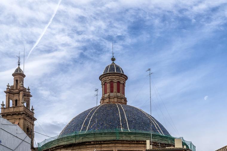 As Churches Close in Europe, Debate Intensifies Over Their Future