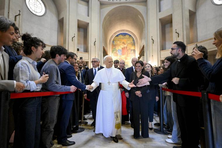 Pope Leo XIV Warns Students Against the &lsquo;Great Lie&rsquo; Fueling Youth Anxiety