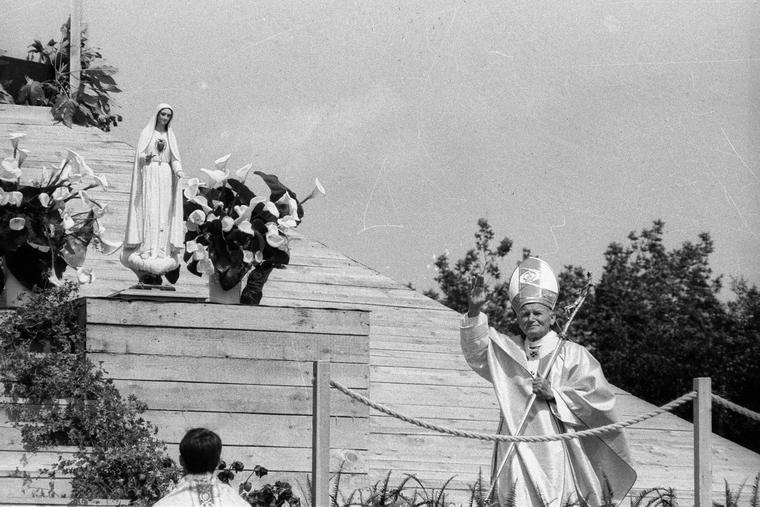 Learn to Love Mother Mary: New Booklet Published on Consecrating Families to the Immaculate Heart