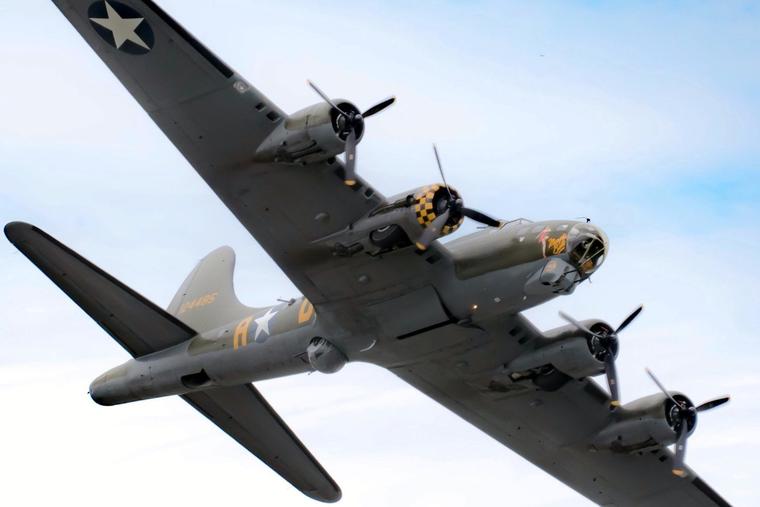 Why Me, Lord? A B-17 Gunner&rsquo;s Lifelong Journey of Faith