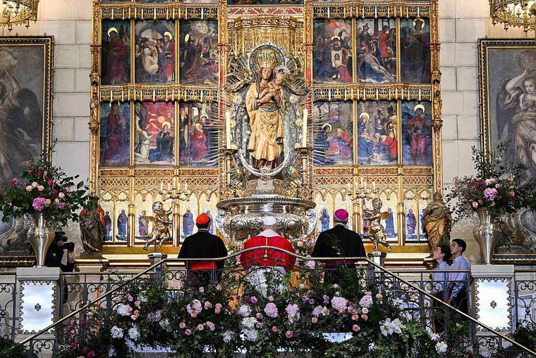 Pope Leo XIV Honors Our Lady of Almudena With Golden Rose, Reflects On Spain&rsquo;s Christian Heritage
