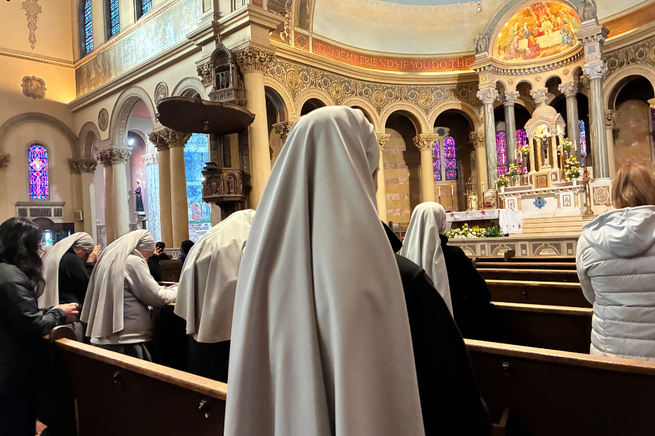 SOLT Mass: Sisters of the Society of Our Lady of the Most Holy Trinity (SOLT) pray during Mass. (Photo: Courtesy of Sister Mary Claire of the Holy Family Strasser)