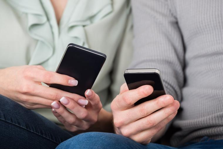 Smartphones and Fertility: Studies Suggest a Link — and Complex Implications Smartphones and Fertility: Studies Suggest a Link — and Complex Implications