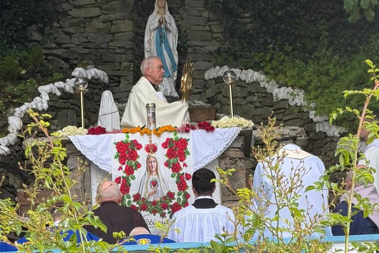 Northern Ireland City Leads First Coordinated Worldwide Marian Eucharistic Procession