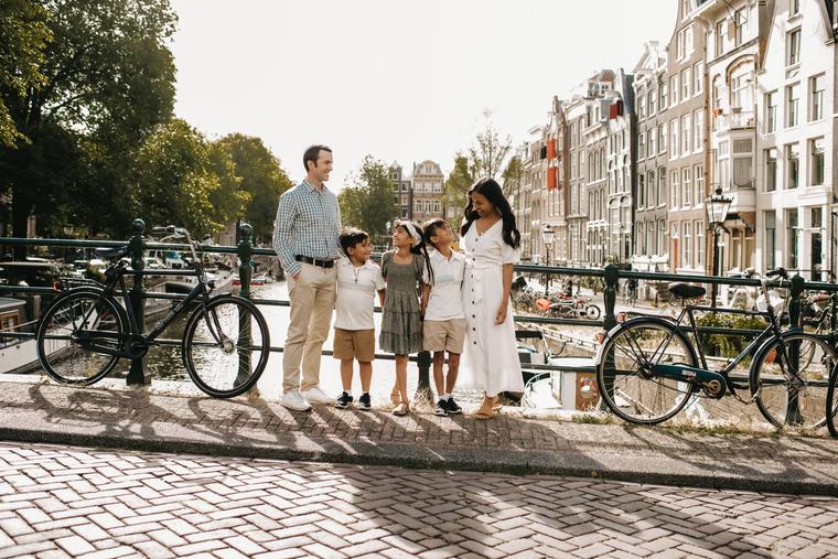 The Rey family poses together in Amsterdam in 2019.