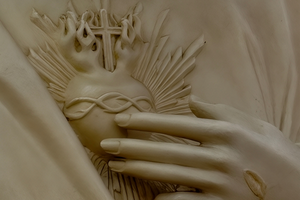 ‘Sacred Heart of Jesus, I place all my trust in you.’