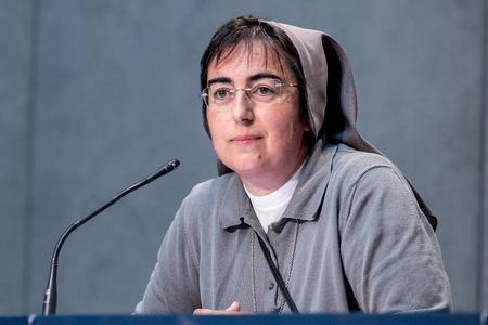 Pope Leo XIV Names Nun, Cardinal to Succeed Cardinal Czerny at Human Development Office
