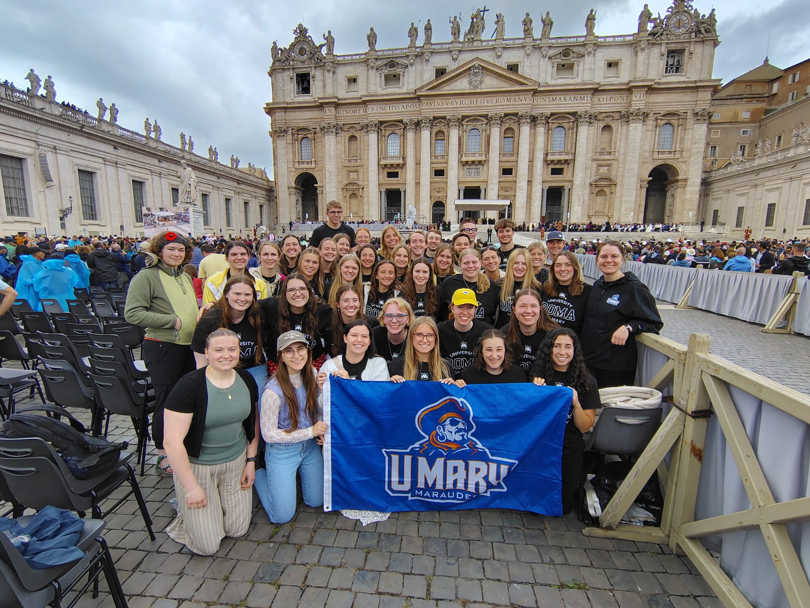 UMary students at papal Mass